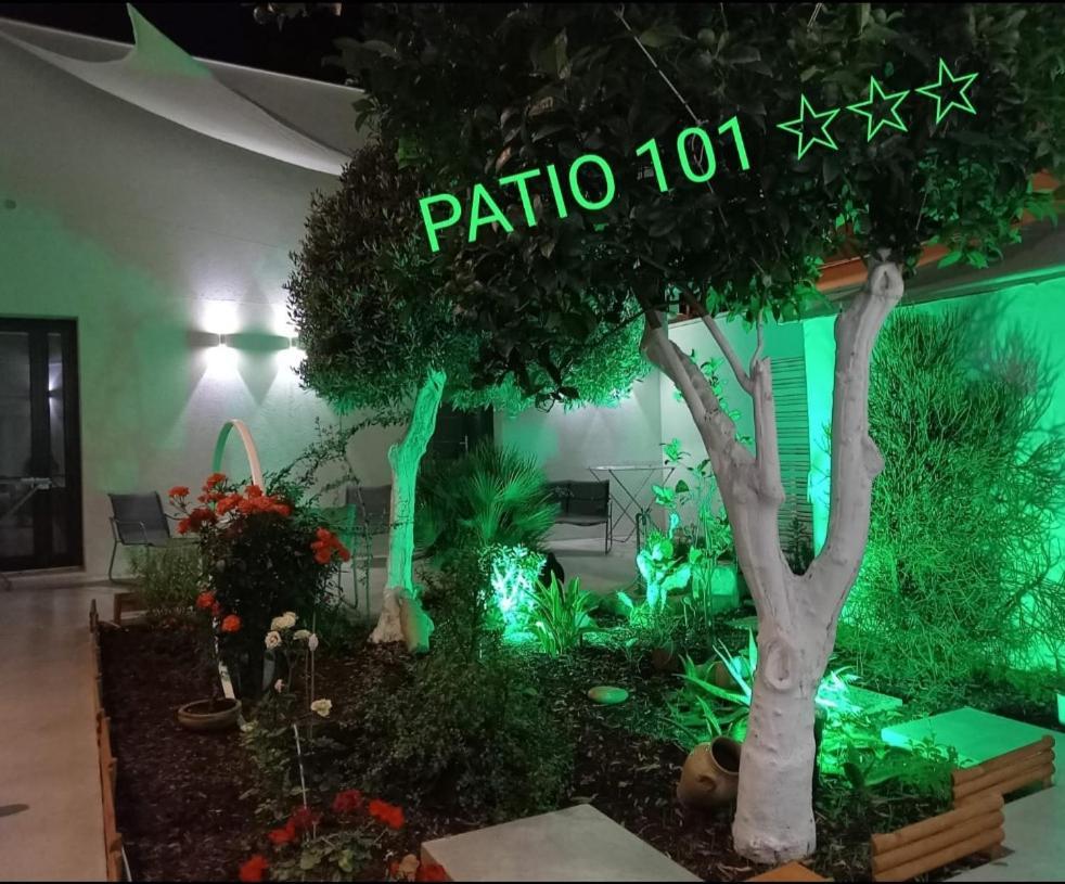 Patio 101 "Exclusive" Bed and Breakfast San Vito Lo Capo Exteriör bild